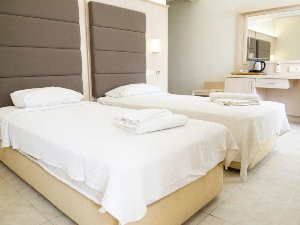 Oz-Can Hotel 투룬치 외부 사진